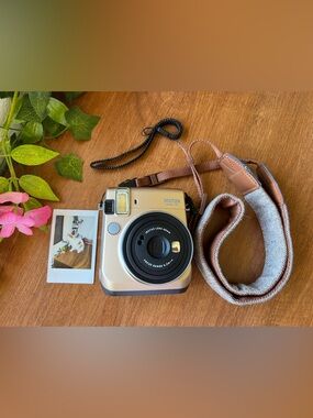 Fujifilm instax Mini 70 Instant Camera - Gold and Black